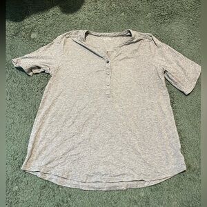 Lands' End Women's size small Short Sleeve Henley Top - Heather Gray